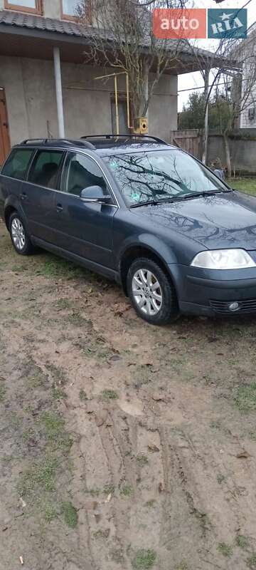Универсал Volkswagen Passat 2004 в Сторожинце