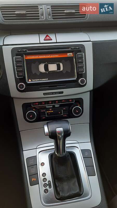 Седан Volkswagen Passat 2010 в Кременчуге