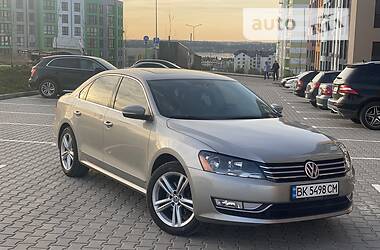 Седан Volkswagen Passat 2014 в Ровно
