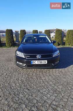 Универсал Volkswagen Passat 2013 в Жовкве