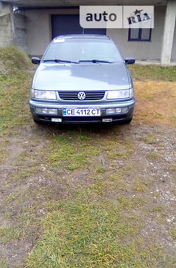 Седан Volkswagen Passat 1994 в Чернівцях