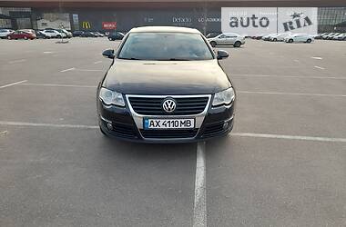 Седан Volkswagen Passat 2010 в Ирпене