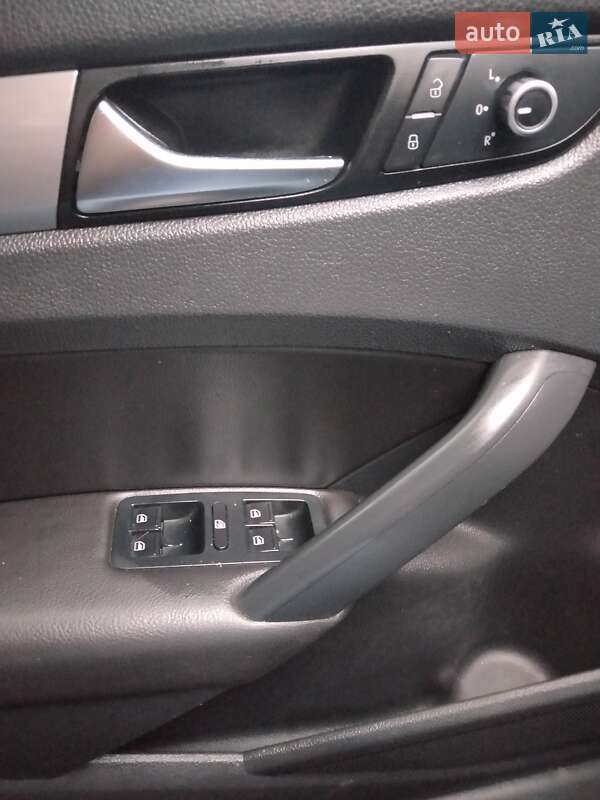 Седан Volkswagen Passat 2014 в Ізмаїлі