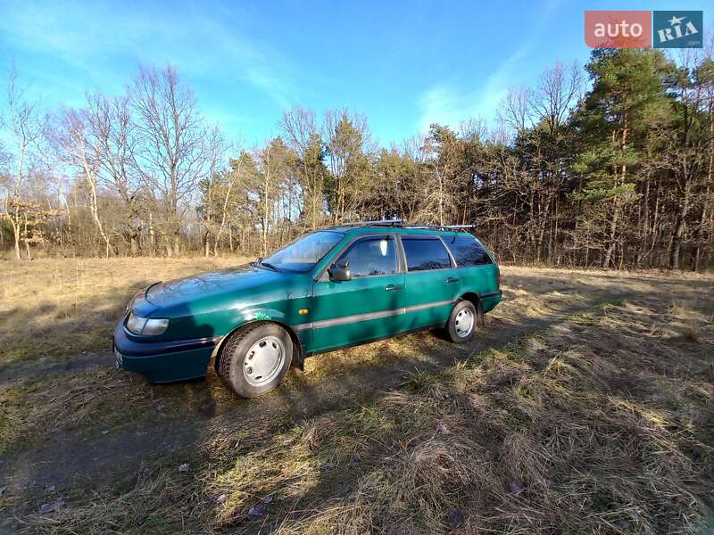Універсал Volkswagen Passat 1994 в Шептицькому