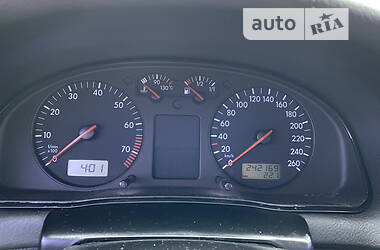 Седан Volkswagen Passat 2000 в 