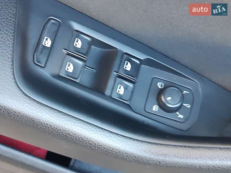 Универсал Volkswagen Passat 2016 в Ужгороде