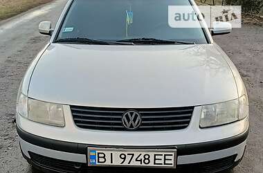 Седан Volkswagen Passat 1998 в Чутовому