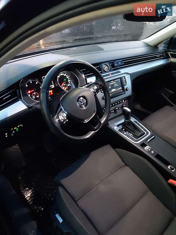 Универсал Volkswagen Passat 2016 в Ужгороде