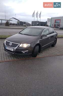 Седан Volkswagen Passat 2008 в Тячеве