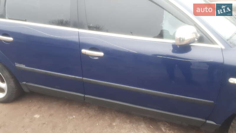 Універсал Volkswagen Passat 2001 в Києві