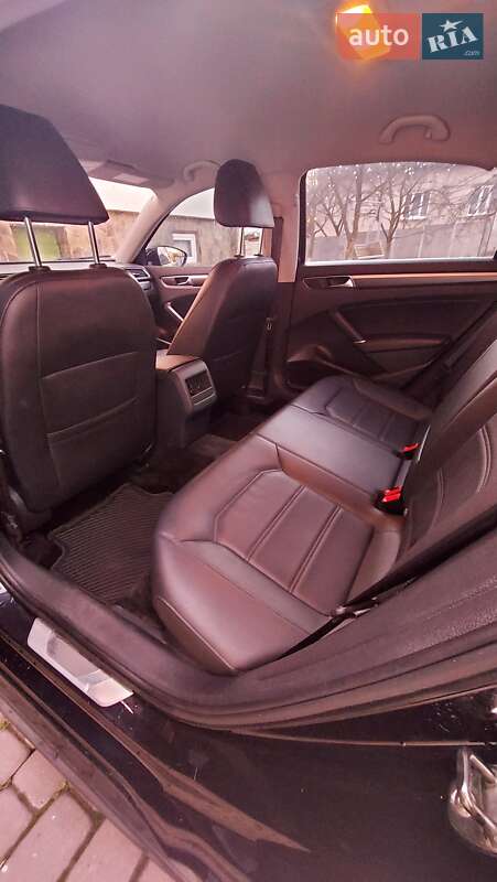 Седан Volkswagen Passat 2016 в Львові