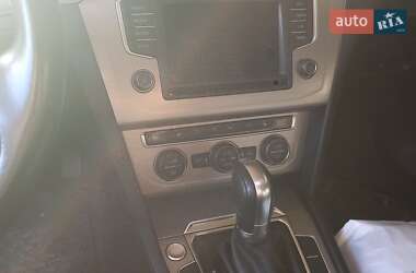 Универсал Volkswagen Passat 2015 в Мукачево