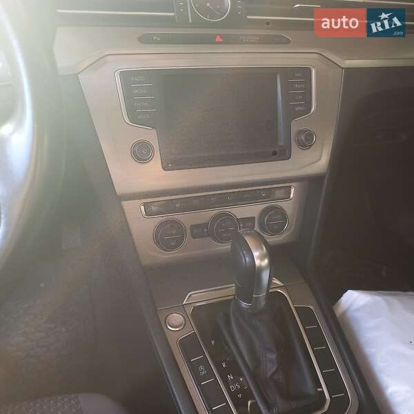 Универсал Volkswagen Passat 2015 в Мукачево