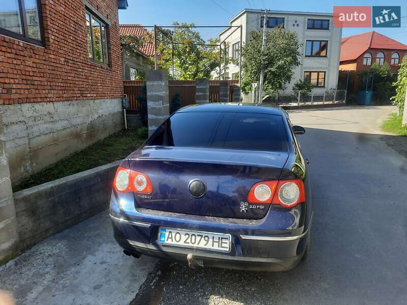 Седан Volkswagen Passat 2005 в Ужгороде