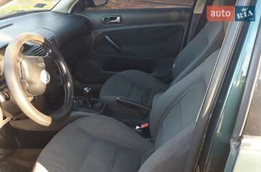 Седан Volkswagen Passat 2004 в 