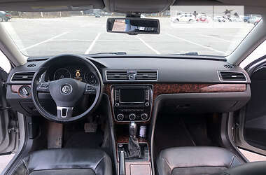 Седан Volkswagen Passat 2012 в Запоріжжі