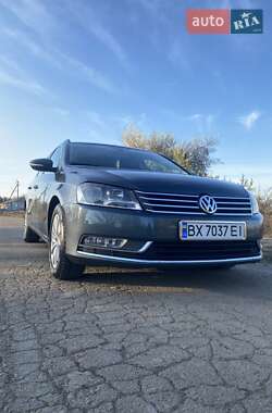 Універсал Volkswagen Passat 2013 в Одесі