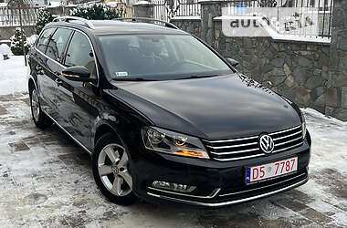 Универсал Volkswagen Passat 2011 в Дрогобыче