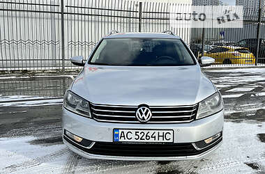 Универсал Volkswagen Passat 2013 в Киеве