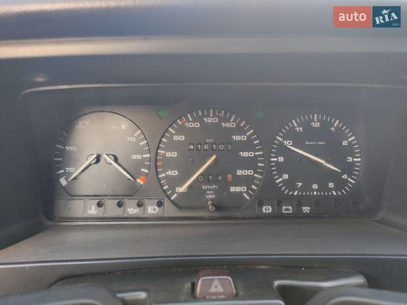 Універсал Volkswagen Passat 1992 в Вараші