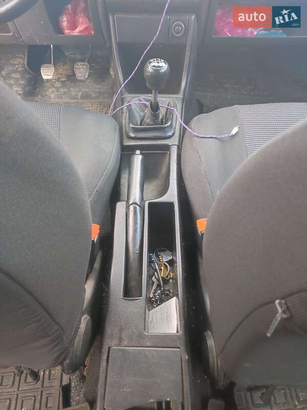 Універсал Volkswagen Passat 1992 в Вараші