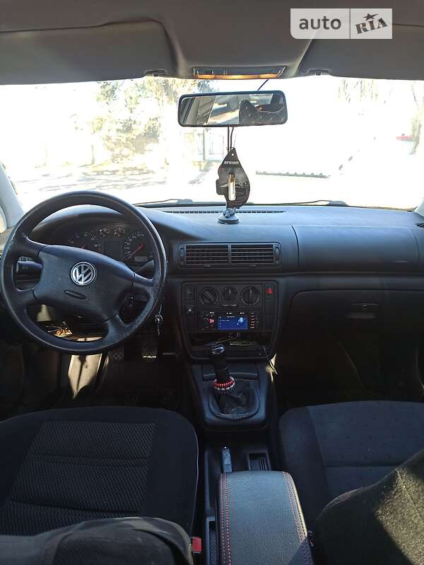 Седан Volkswagen Passat 1998 в Боярке