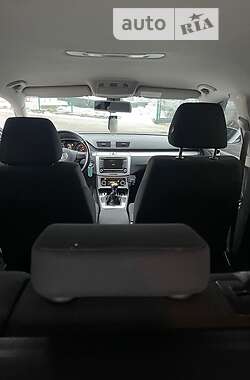 Универсал Volkswagen Passat 2010 в 