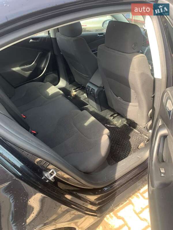 Седан Volkswagen Passat 2006 в Путиле