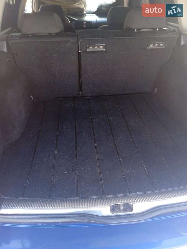 Универсал Volkswagen Passat 2001 в Любомле