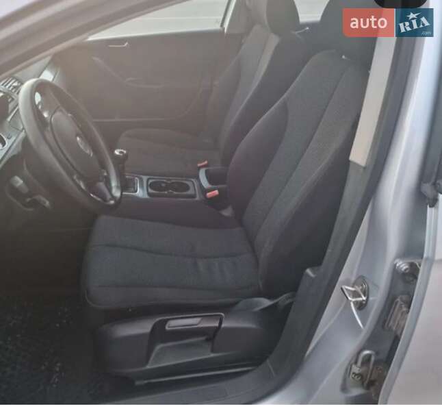 Седан Volkswagen Passat 2005 в Погребище