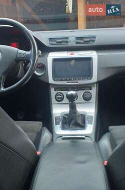 Седан Volkswagen Passat 2005 в Межгорье