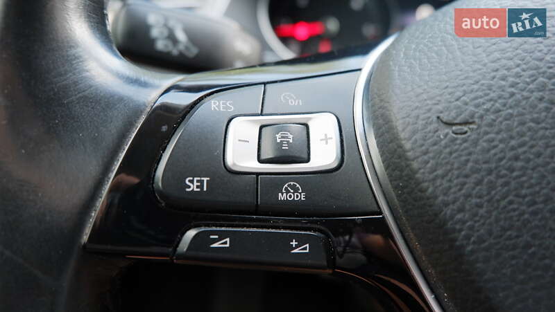 Універсал Volkswagen Passat 2015 в Києві