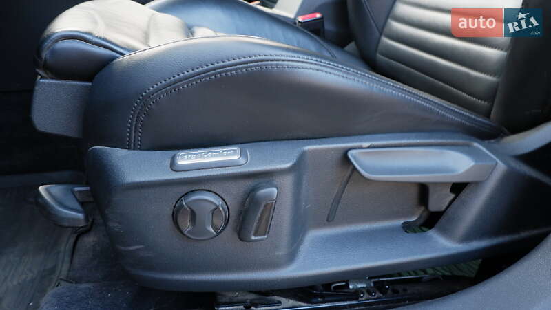 Універсал Volkswagen Passat 2015 в Києві