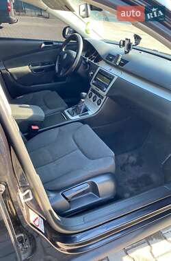 Универсал Volkswagen Passat 2008 в Киеве