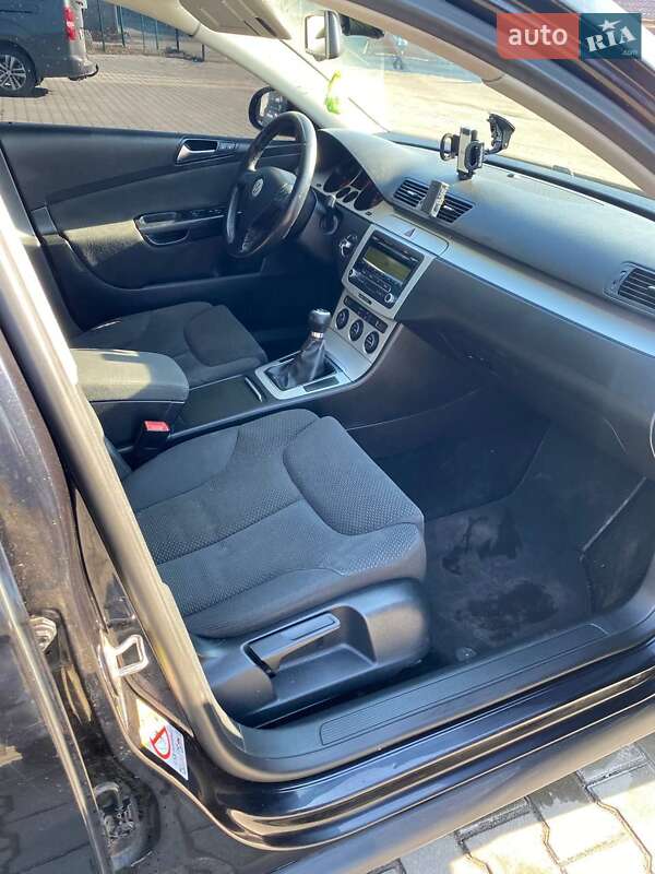 Универсал Volkswagen Passat 2008 в Киеве