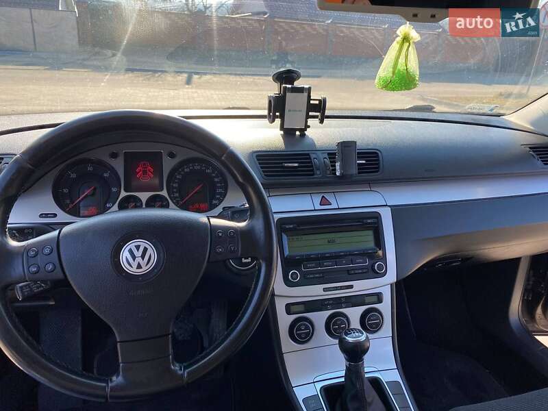 Универсал Volkswagen Passat 2008 в Киеве