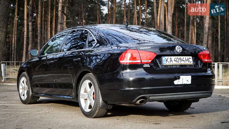 Седан Volkswagen Passat 2012 в Києві