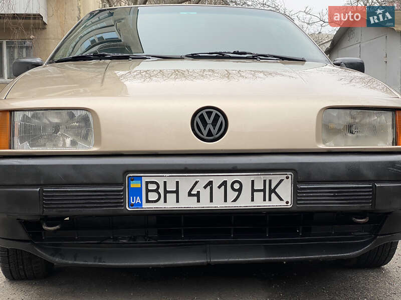 Седан Volkswagen Passat 1989 в Одессе