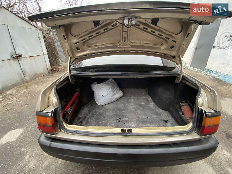 Седан Volkswagen Passat 1989 в Одессе