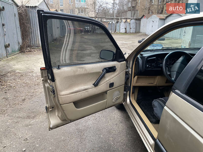 Седан Volkswagen Passat 1989 в Одессе