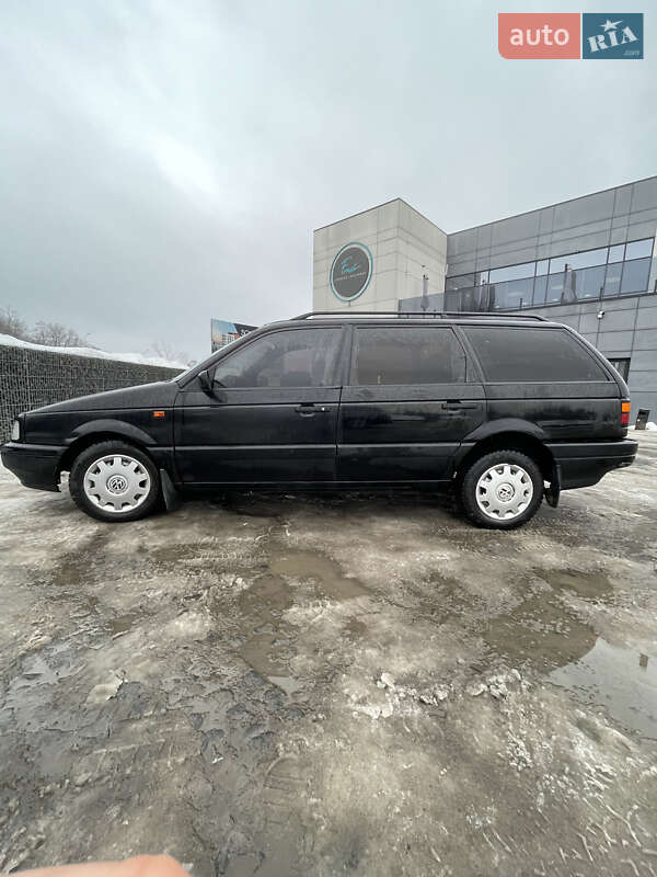 Універсал Volkswagen Passat 1992 в Львові