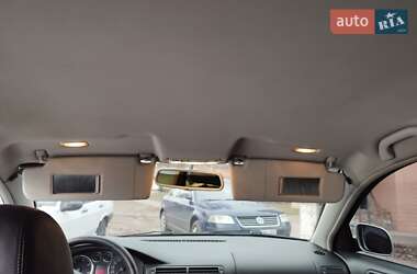 Седан Volkswagen Passat 2001 в 