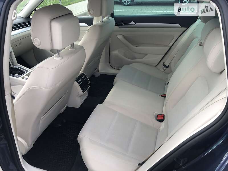 Універсал Volkswagen Passat 2017 в Луцьку