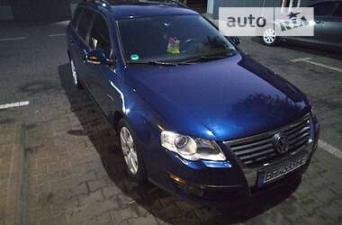 Универсал Volkswagen Passat 2005 в Измаиле