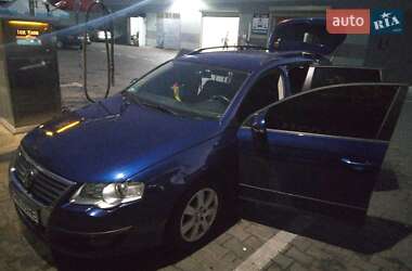 Универсал Volkswagen Passat 2005 в Измаиле