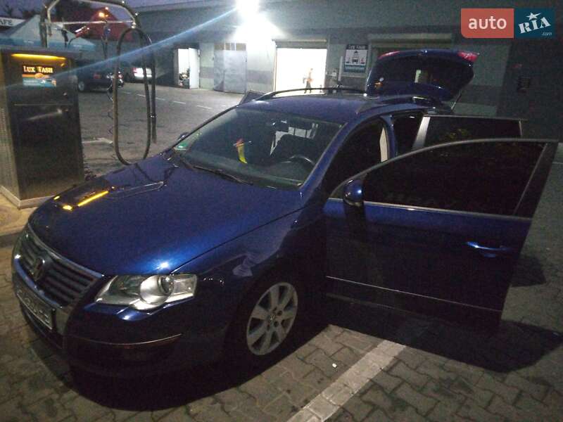 Универсал Volkswagen Passat 2005 в Измаиле
