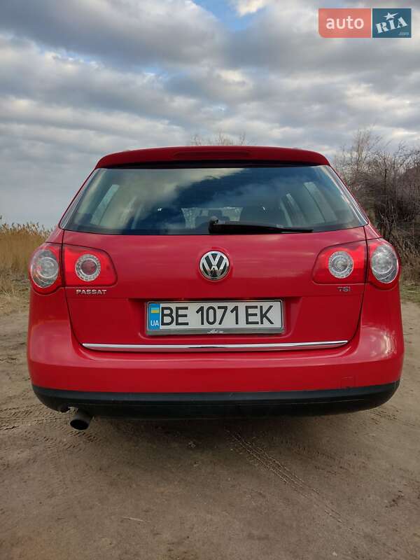 Універсал Volkswagen Passat 2009 в Миколаєві