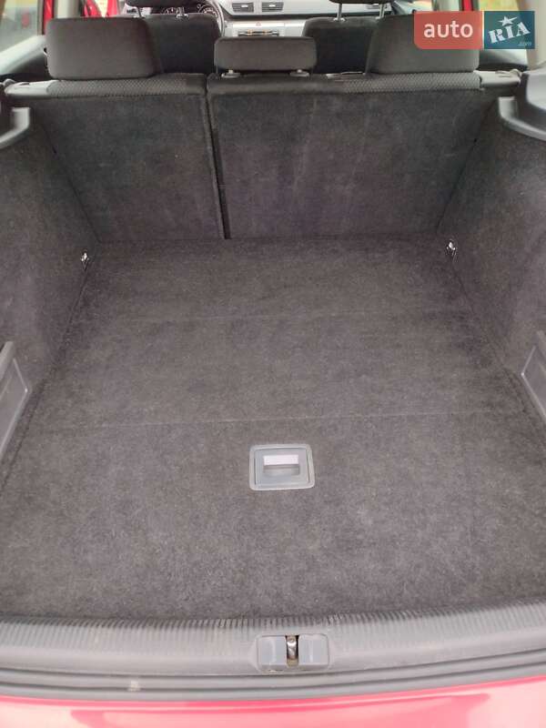 Універсал Volkswagen Passat 2009 в Миколаєві