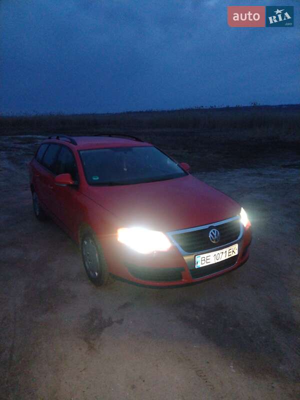 Універсал Volkswagen Passat 2009 в Миколаєві
