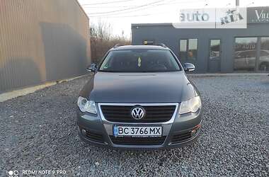 Універсал Volkswagen Passat 2010 в 